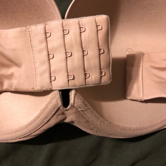 Victoria’s Secret multi-way push-up bra - Picture 4 of 5